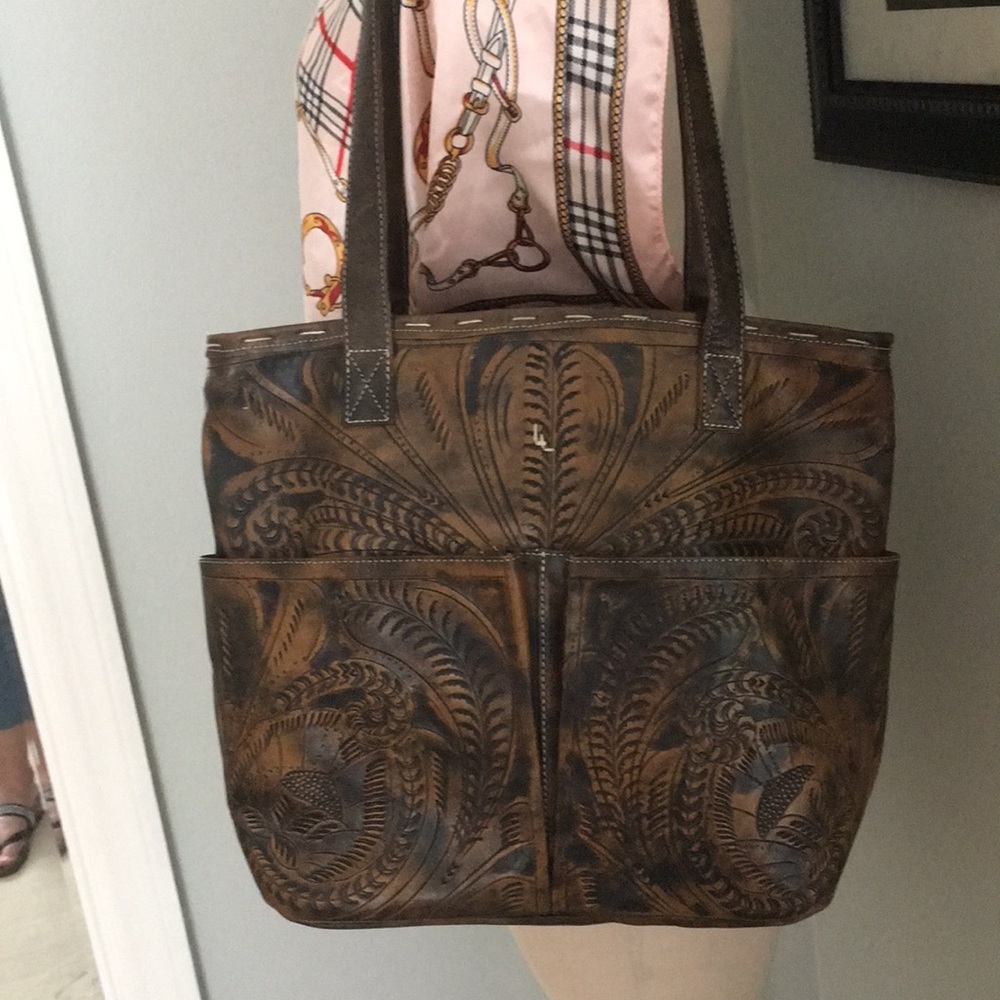 LABRADO Leather Shoulderbag